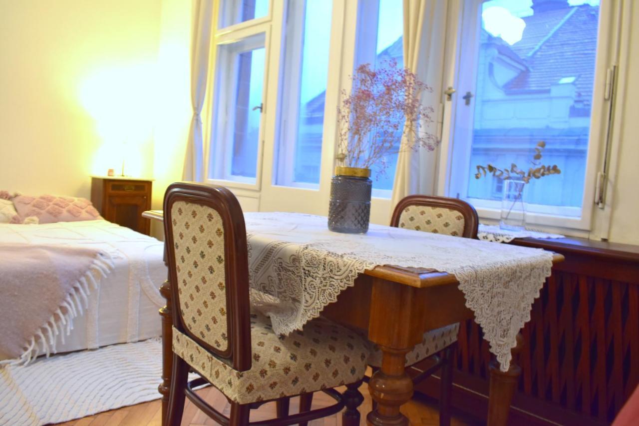 Old Town Residence - Konviktska Prag Eksteriør billede